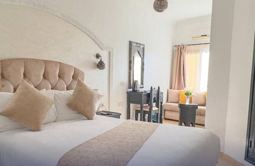 Medina of Chefchaouen Hotel | Hotel Parador