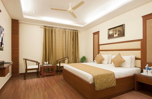 Zirakpur Hotel | Hotel Paras