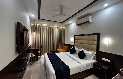 Sector 5 Hotel | HOTEL PARK ROYAL