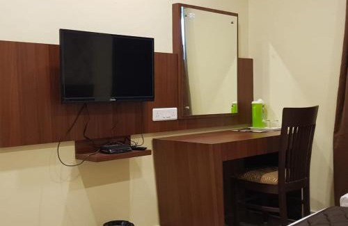 Kelambakkam Hotel | Hotel ParkwayInn