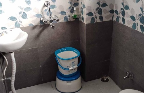 Haldwani Hotel | Hotel Parwatanchal Restaurant & Party