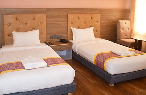 Pokhara Hotel | Hotel Pauwa Pokhara