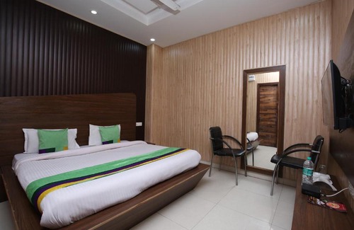 Zirakpur Hotel | Hotel Pearl Grand & Banquet