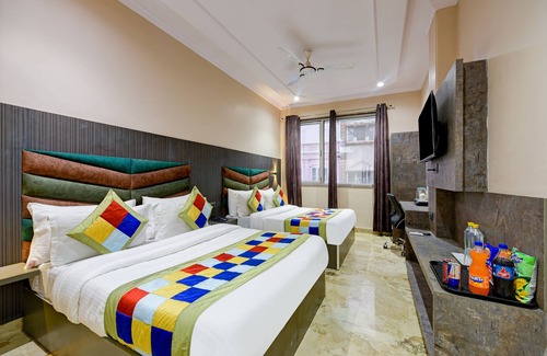 Paharganj Hotel | Hotel Pearl Plaza