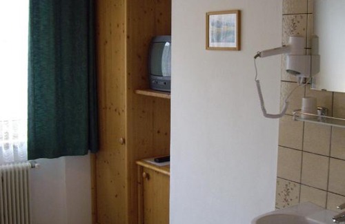 Weyregg am Attersee House | Hotel-Pension Stallinger