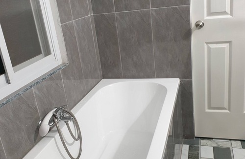 Irosin House | Hotel Pentaqua