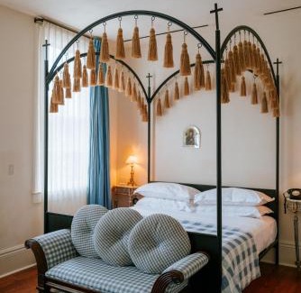 Faubourg Marigny Hotel | Hotel Peter and Paul, an Ash Hotel