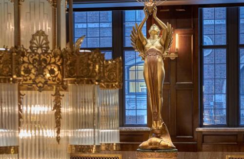 Downtown Kansas City Hotel | Hotel Phillips Kansas City, Curio Collection By Hilton