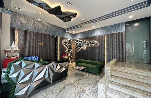 Gomti Nagar Hotel | Hotel Pinaka Inn