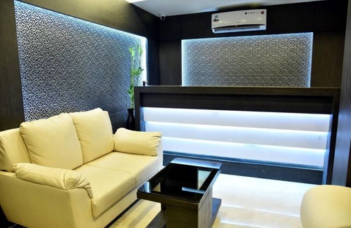 Thousand Lights Hotel | Hotel Pine Tree