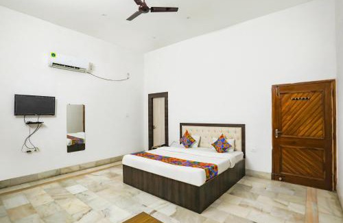 Varanasi Hotel | Hotel Prashansa Palace