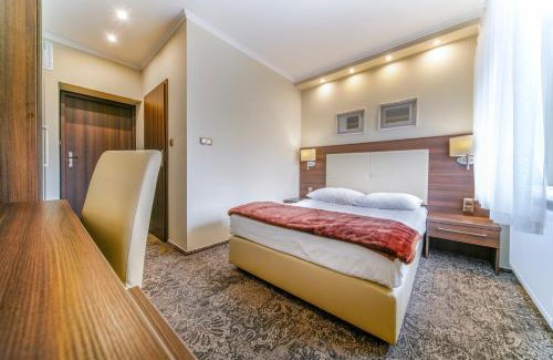 Skarzysko-Kamienna Hotel | Hotel Promien
