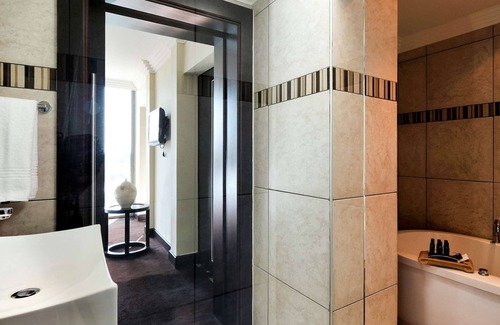 Lubumbashi Hotel | Hotel Pullman Lubumbashi Grand Karavia