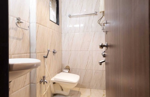 Vile Parle West Hotel | Hotel Q Deck Rooms