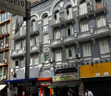 Se Hotel | Hotel Quintino - Metrô Sé -localizado no coração de São Paulo Próximo ao Brás e 25 de Março com estacionamento no local grátis