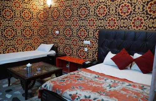 Pinjore Hotel | Hotel rajat & King restaurant