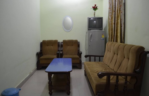 Hardoi House | Hotel Rama Palace