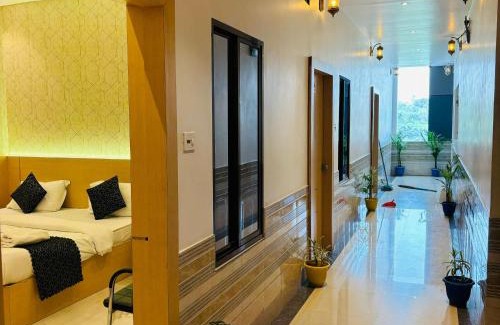 Ayodhya Hotel | Hotel Ramay Palace 400 Meter from Ram Mandir Ayodhya