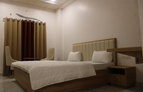 Bhuj Hotel | HOTEL RANN FRONT