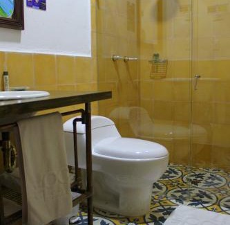 Aquitania Hotel | Hotel Refugio Pozo Azul