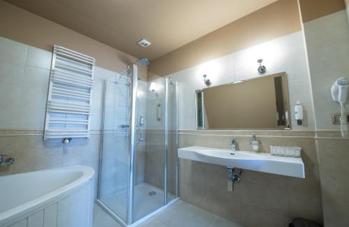 gmina Rejowiec Fabryczny Hotel | Hotel Regent