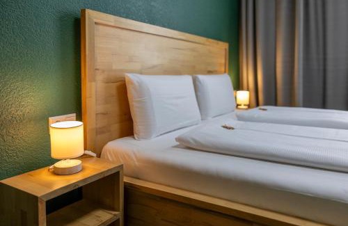 Metzingen Hotel | Hotel Residenz Luxury - Outletcity - Parken - Klima - 24h Check-In