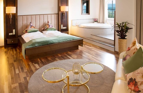 Seewalchen am Attersee Hotel | Hotel Restaurant Häupl