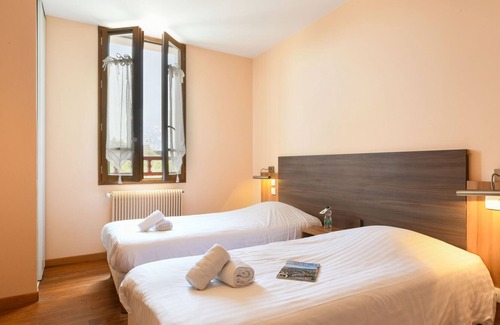 Arzacq-Arraziguet Hotel | Hotel Restaurant La Vieille Auberge