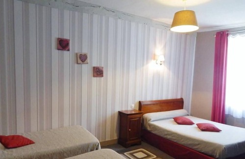 Conches-en-Ouche Hotel | HOTEL RESTAURANT LE CYGNE