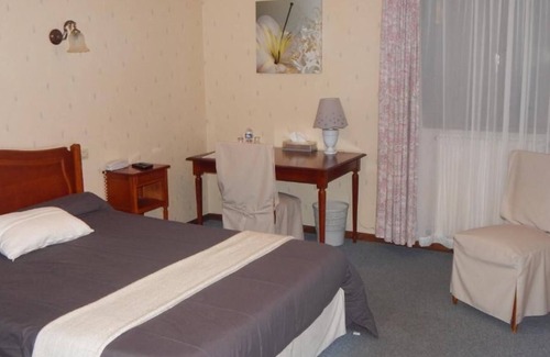Conches-en-Ouche Hotel | HOTEL RESTAURANT LE CYGNE