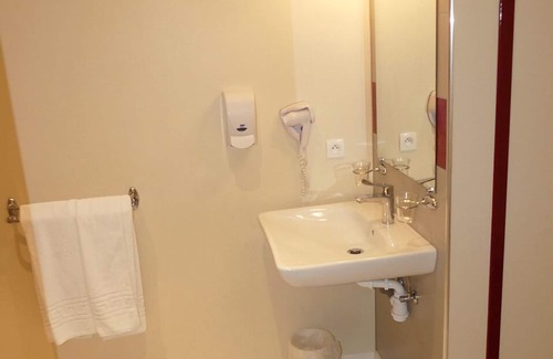 Neuf-Brisach Hotel | Hotel Restaurant Aux Deux Roses