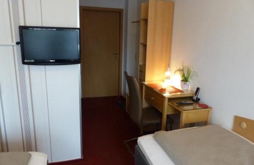 Soemmerda Hotel | Hotel/Restaurant Balkan