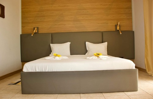 Pedra Badejo Hotel | Hotel Restaurant Falucho Paradise Beach