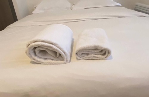 Breteuil Hotel | Hotel & Restaurant ISVARA