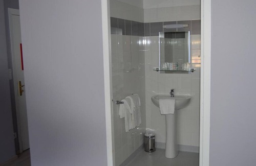 Ax-les-Thermes Hotel | Hotel Restaurant Le Bellevue