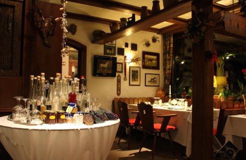 Kreuzwertheim Hotel | Hotel-Restaurant Lindenhof