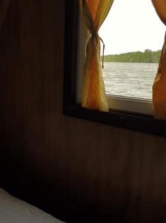 Nufaru Boat Rental | Hotel Restaurant Plutitor Delta Ways