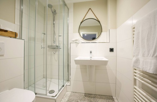 Baken Hotel | Hotel, Restaurant und Weinhandel Weinbek