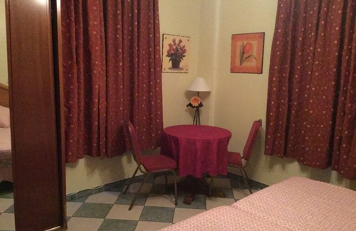 Pinos Puente House | Hotel Restaurante Montserrat