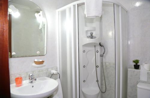 Luarca Hotel | Hotel Restaurante Oviedo