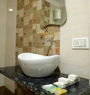 Dabhoi Hotel | Hotel riseinn