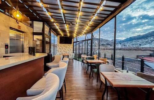 Quito Historic Center Hotel | Hotel & Rooftop King Experience by David