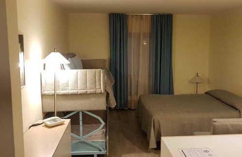 Pre-Saint-Didier House | Hotel room and enjoy its services
