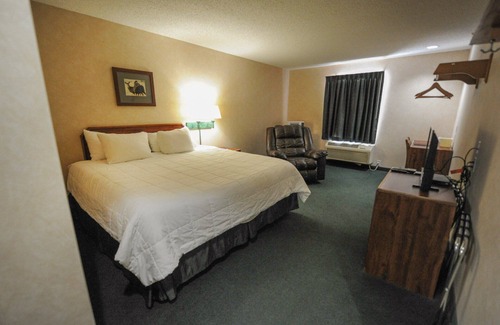 Yuma Hotel | Hotel room with ONE KING BED