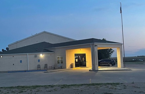 Yuma Hotel | Hotel room with TWO QUEEN BEDS and attached, private bathroom.