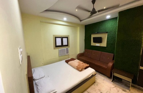 Gaya Hotel | HOTEL ROXY DLX