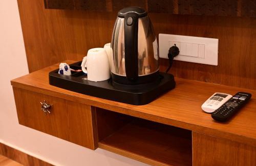Hazratganj Hotel | Hotel Royal Suites