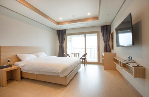 Seogwipo City Hotel | Hotel Run