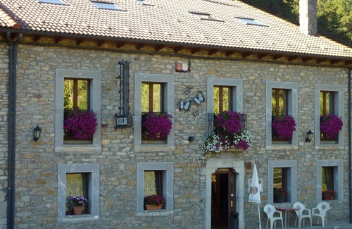 Cremenes Hotel | Hotel Rural Huelde