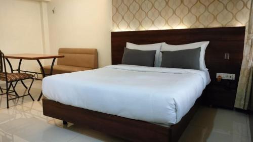 Airoli Hotel | Hotel Sai Nidhi Executive-MindSpace Airoli Navi Mumbai